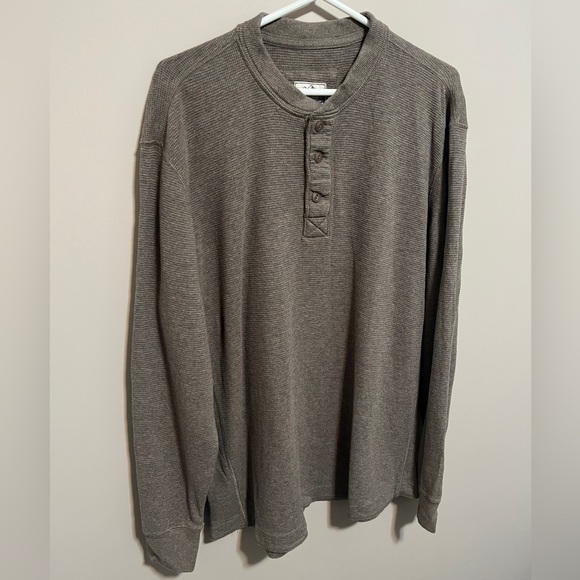 Eddie Bauer Waffle Henley, size XL - Picture 2 of 8